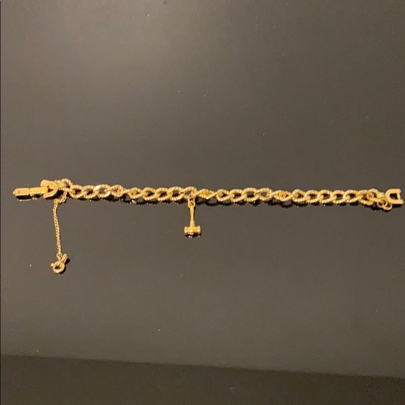 Monet Jewelry - Monet gold tone chain link bracelet.